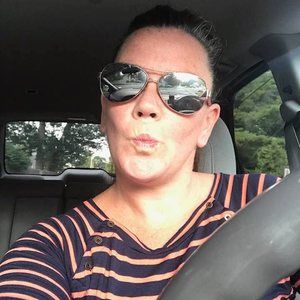 Meet your Posher, Becky